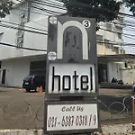 N3 Zainul Arifin Hotel